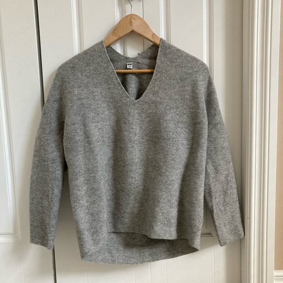Uniqlo Sweaters - Uniqlo Wool Sweater